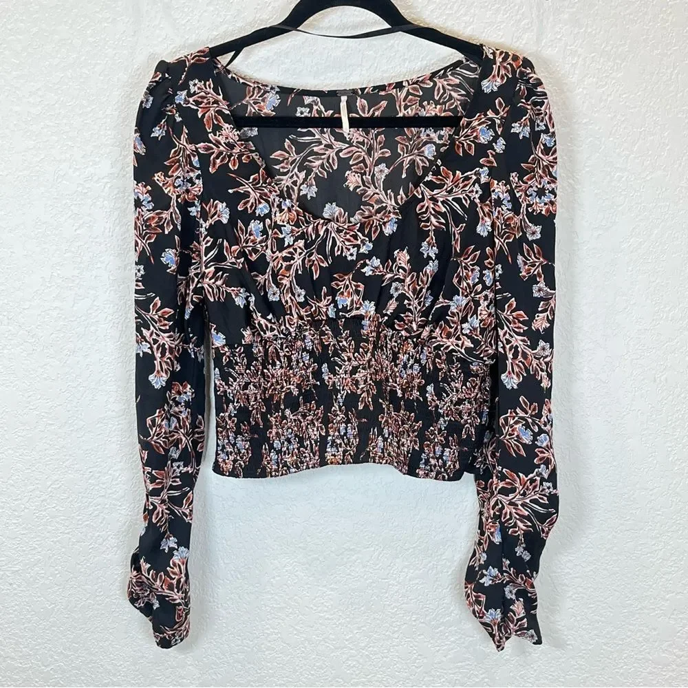 Free People Santiago Floral Cropped Smocked Boho Top in Black size Large
